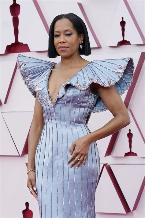 oscar 2021 louis vuitton